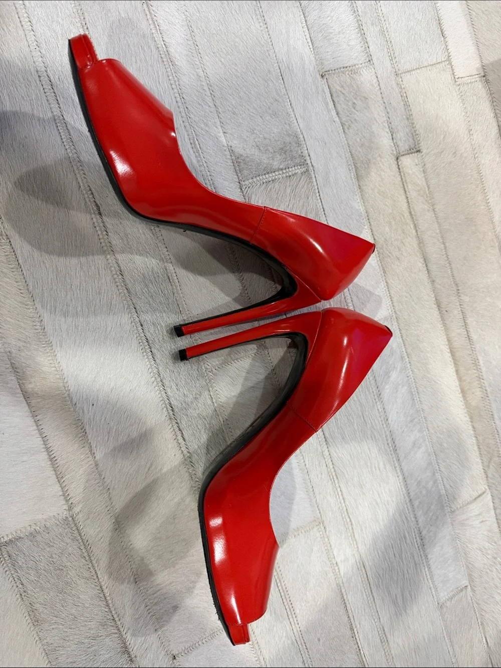 Roger Vivier fire Red Patent Peep-Toe Stiletto Pumps - Classic High Heel